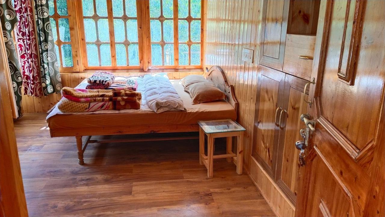 Kasol Wooden Cottage Luaran gambar